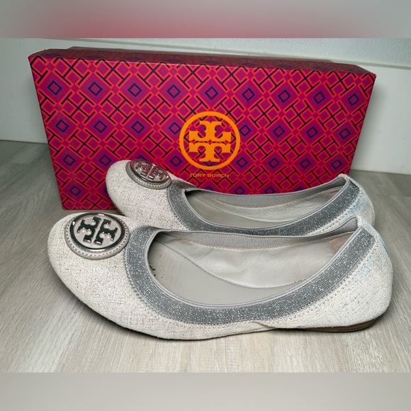 Tory Burch Caroline 2 Metallic Gray Suede Flats Women's Size 8M - Picture 1 of 11